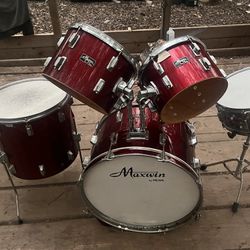 Maxwin By Pearl Drum Set