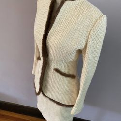 Terry Paris wool and mink trimmed suit. Size 6. Fitted jacket and pencil skirt. 