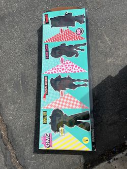 OMG dolls (group of 4 w/ Accessories)