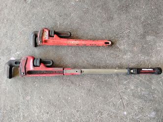 Pipe wrenches