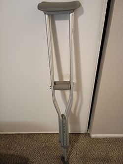 Adjustable Aluminum Underarm Crutch