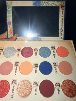 Make up eyeshadow