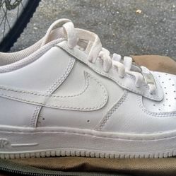 Women's Size 7 Nike Air Force One Sneakers