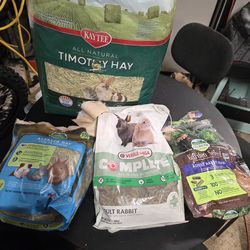 Timothy hay and rabbit food