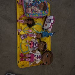 Doctor Mcstuffins ( Dolls, Backpack)