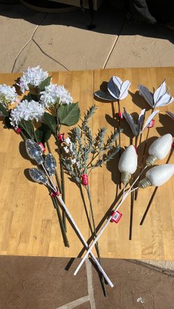 Floral Arrangement Items