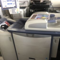 Toshiba Estudio 6550c High Volume Color Copier /print/scan/finisher