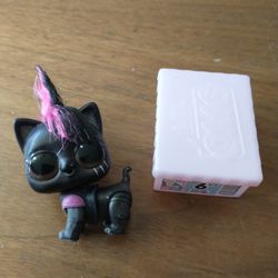 L. O. L surprise doll lights K. T. Pet cat: black & pink lol figure with mohawk + 1 box accessory