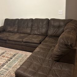 Sectional Couch, I DO NOT DELIVER, AND THATS MY PRICE!! NO IM NOT LOWERING MY PRICE