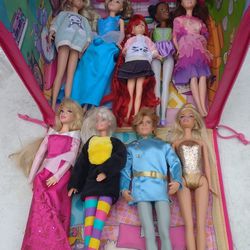 Barbie Lot - 9 Dolls 