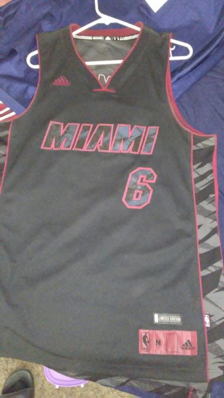 Lebron james miami jersey