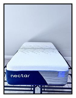 Nectar Luxe Hybrid, Twin, Like New, Perfect Condition