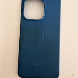 iPhone 14 Pro MagBak case with MagSafe 