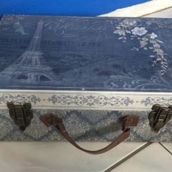 Punch Studio Paris Cardboard Briefcase Clasp Closure