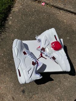 Red metallics Jordan 4