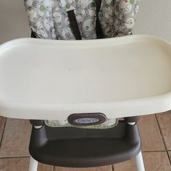 Graco Simple Switch 2-in-1 Convertible High Chair