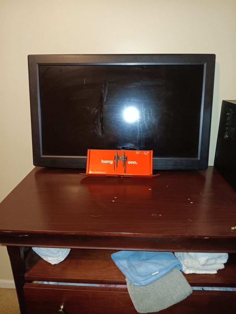 43 Inch TV. Not Smart And Wall Mount