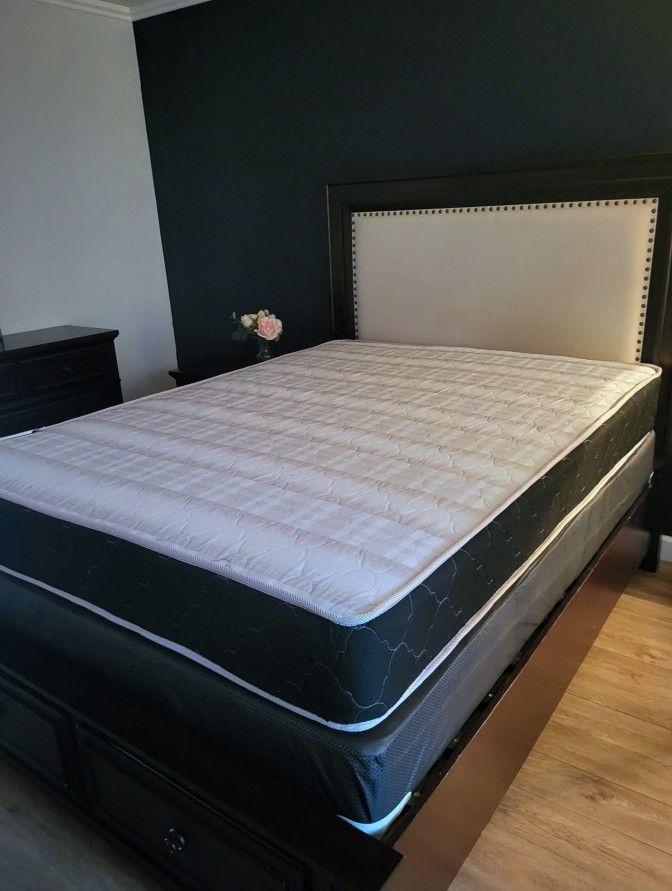 NEW QUEEN MATTRESS AND BOX SPRING 😉 100% QUALITY & CONFORM 👌