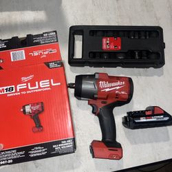 M18 Milwaukee Impact Wrench Drill