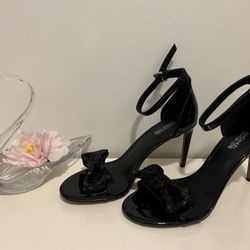 Michael Kors Paris Sandal 