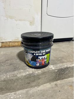 Chemical Guys 12 Piece Cleaning Kit