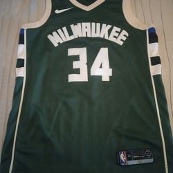 Giannis Antetokounmpo Jersey