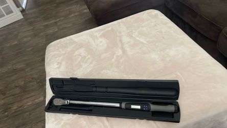 Snap on 1/2 torque wrench