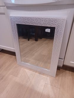 MIRROR!! BRAND NEW