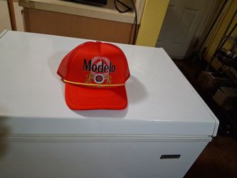Men's Modelo Trucker hat Snapback Brand new red