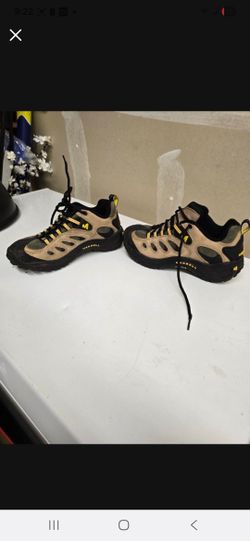 Womens Hiking Shoes Merrel Size 7