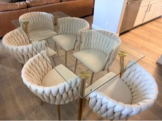 Dinning Table | 6 chairs.
