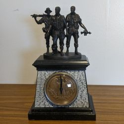 "THE REAL HEROES OF VIETNAM" COMMEMORATIVE CLOCK