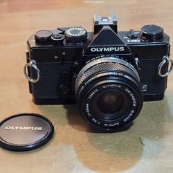 Olympus OM-1 35MM SLR