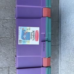 Rubbermaid Medium Bin Storage Tote