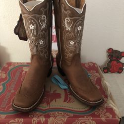 New  Women’s boots