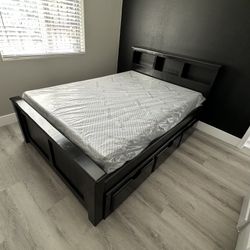 Black Full Bed W Drawers And Foam Mattress