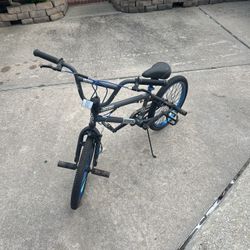 Hyper Static BMX Bike