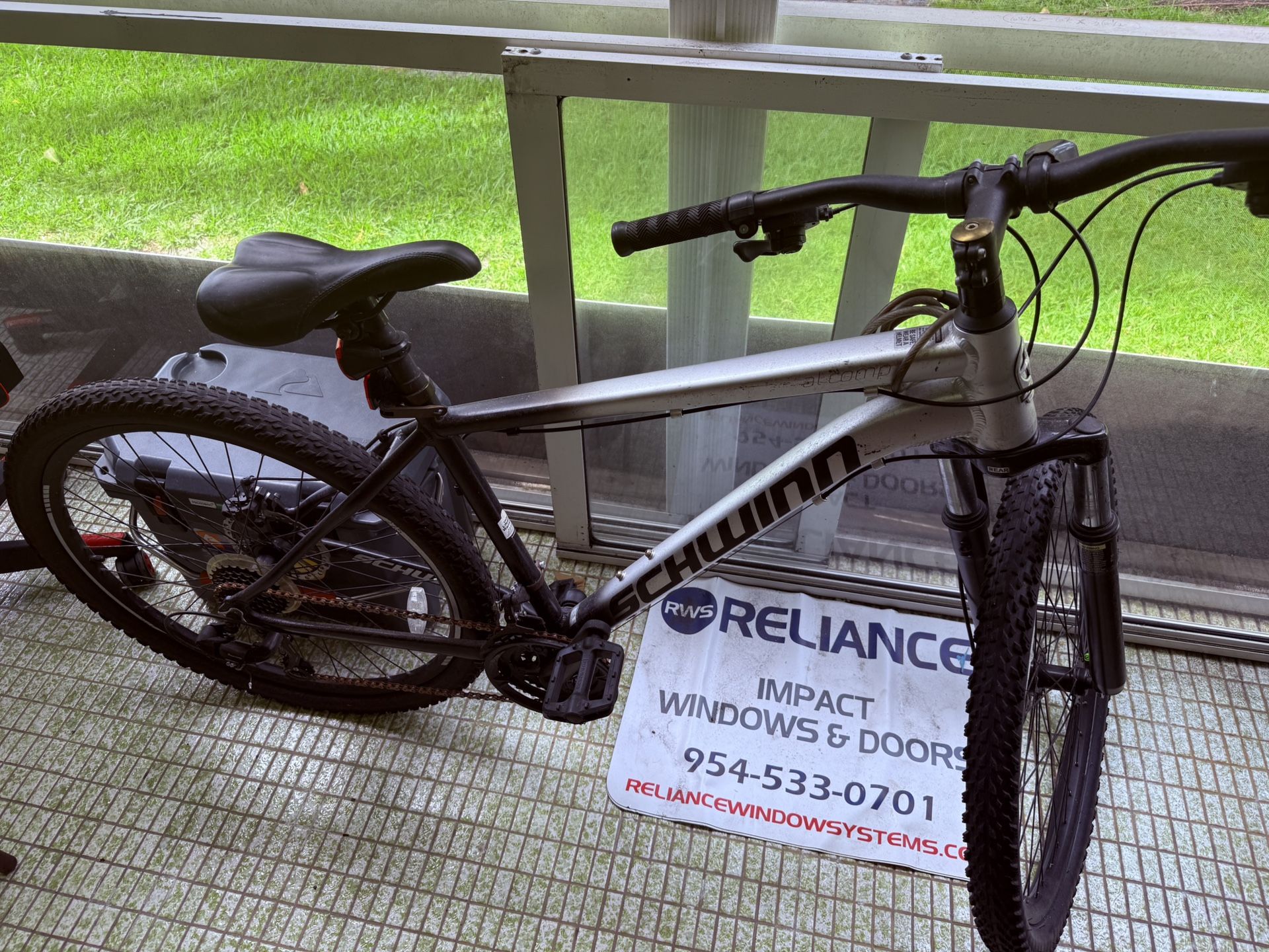 Schwinn Mountain Bike 26”