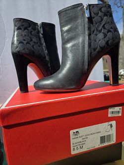 COACH-New in boxHanni soft goat, black/black leather, sz 8.5 M