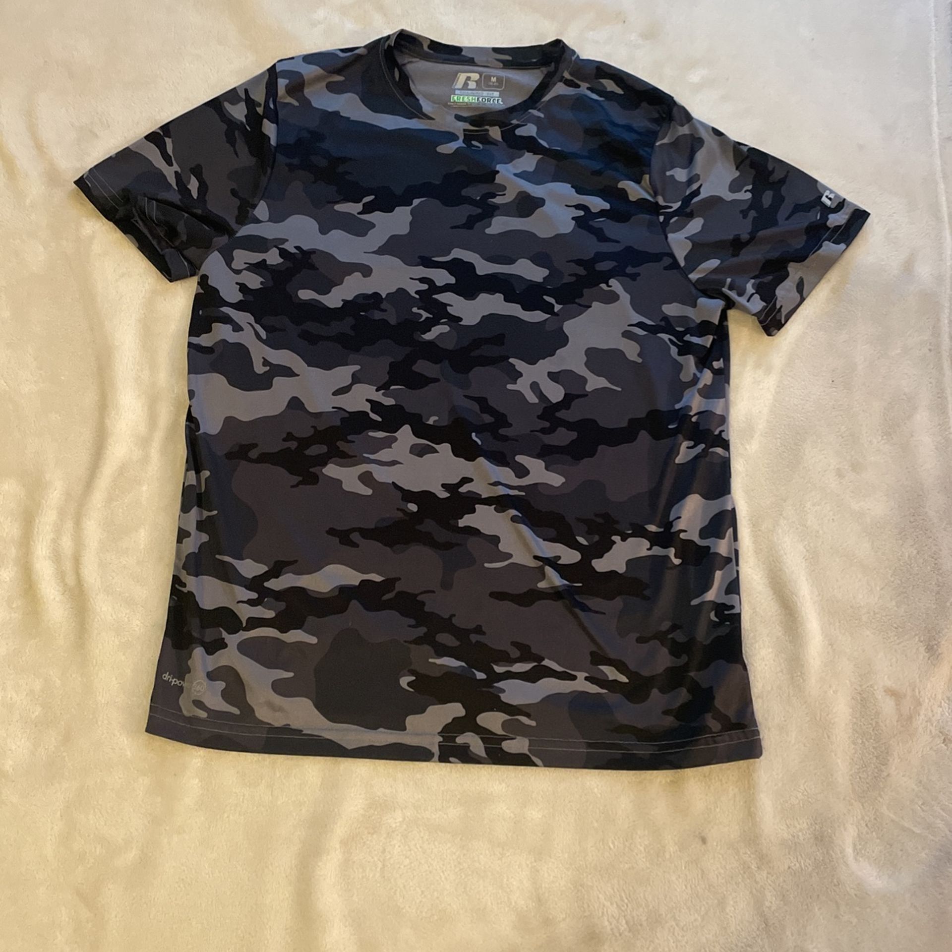 Russell Brand Camo T-Shirt Men’s Size Medium, Dry Fit Material Excellent Shape