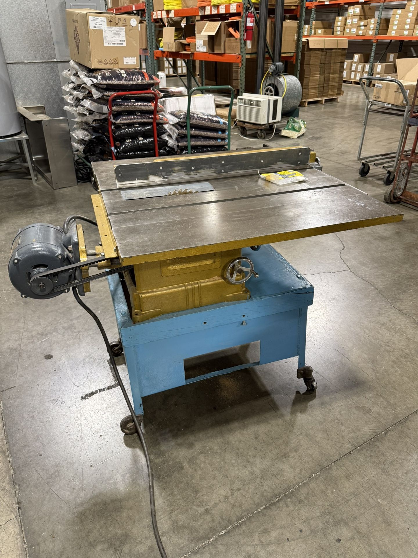 Table saw On rolling stand