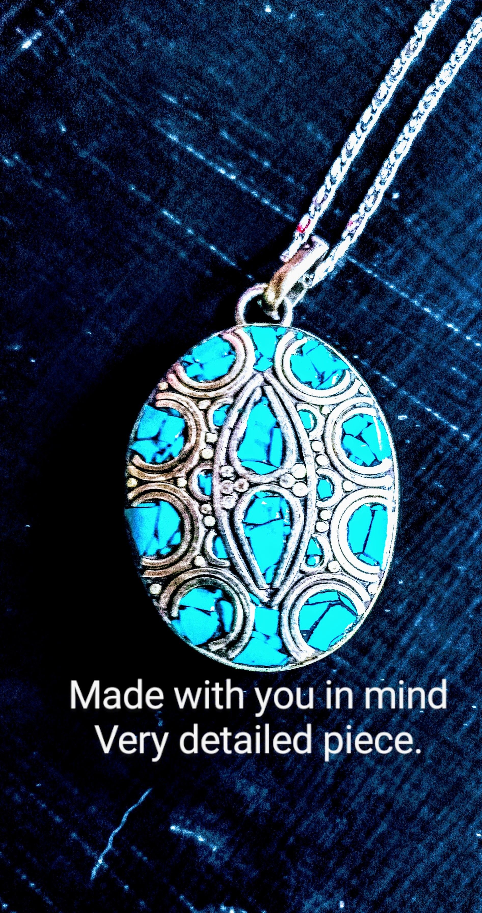 Detailed Turquoise Pendant & Chain.