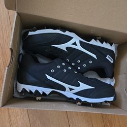 Mizuno Men's 9 Spike Shoes