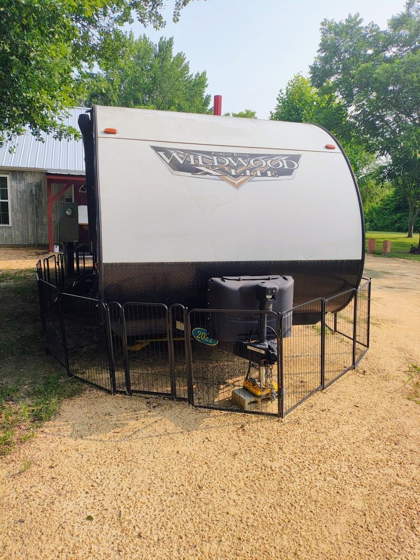Wildwood X-lite 2021 Travel Trailer 