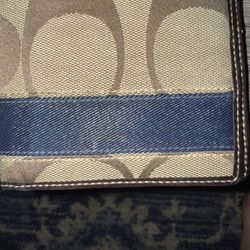 Coach signature wallet 