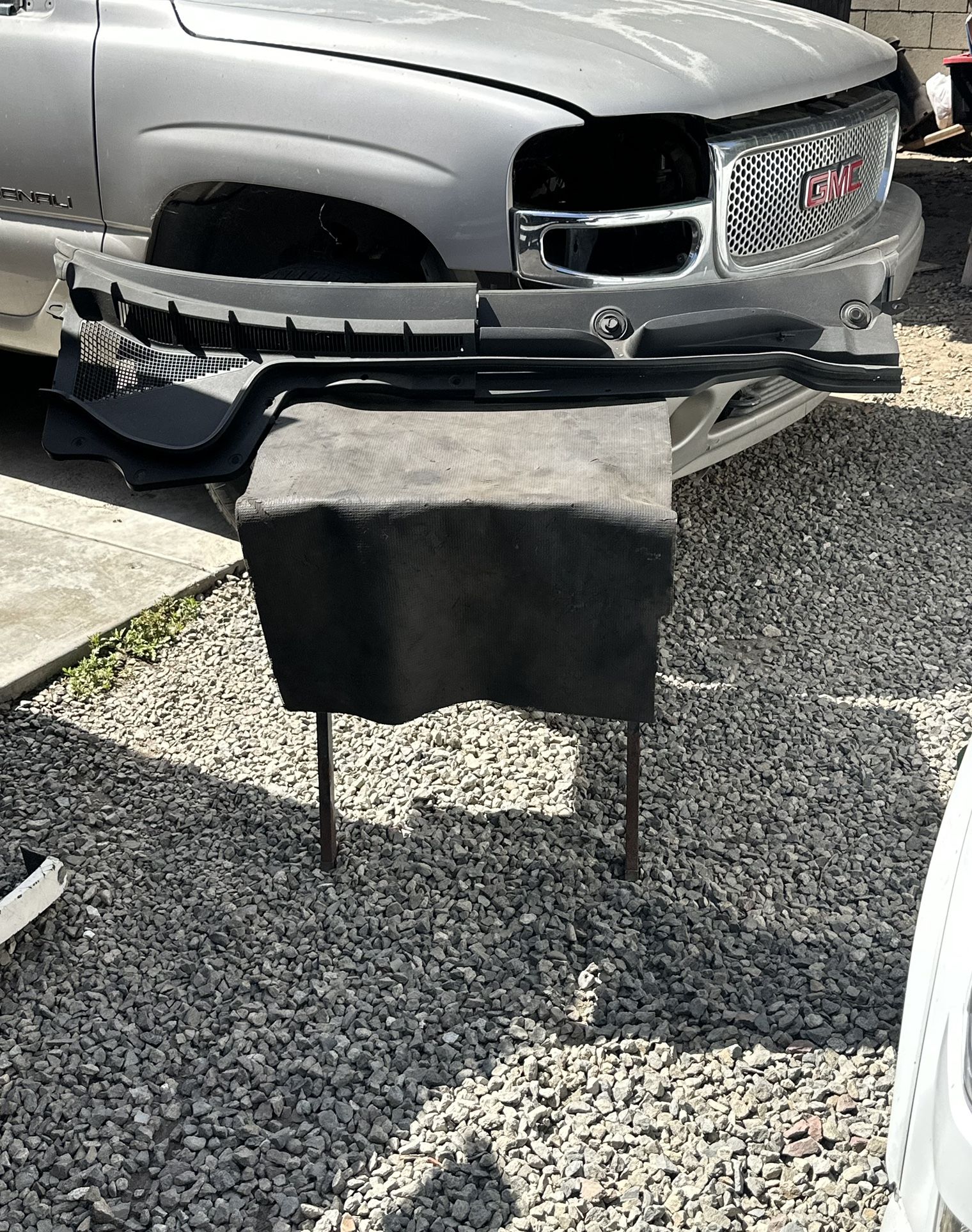 G8 Gt ( Windshield Wiper Cowl)