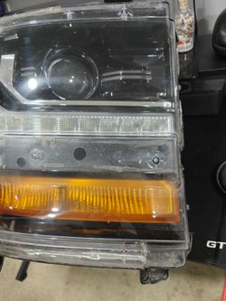 RT Headlight 16-19 Chevrolet Silverado 