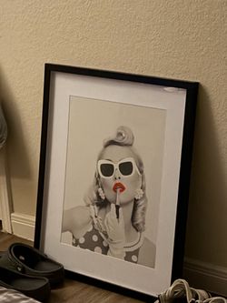 Med size Marilyn Monroe Dark Wood Frame