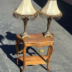 Side Table With Lamps