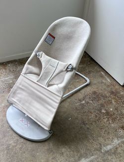Baby Bjorn Bouncer Bliss, light beige, Great Condition